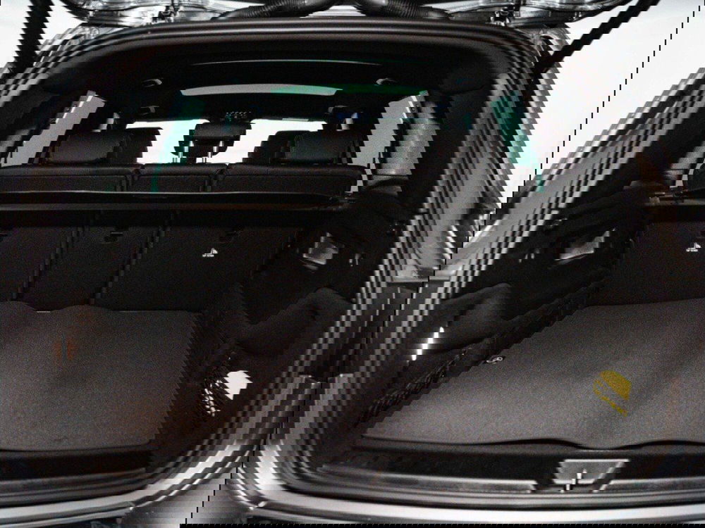 Mercedes-Benz GLB nuova a Macerata (10)