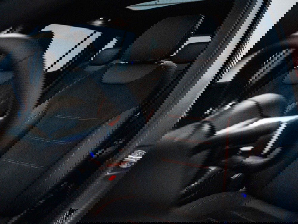 Mercedes-Benz GLB nuova a Macerata (11)