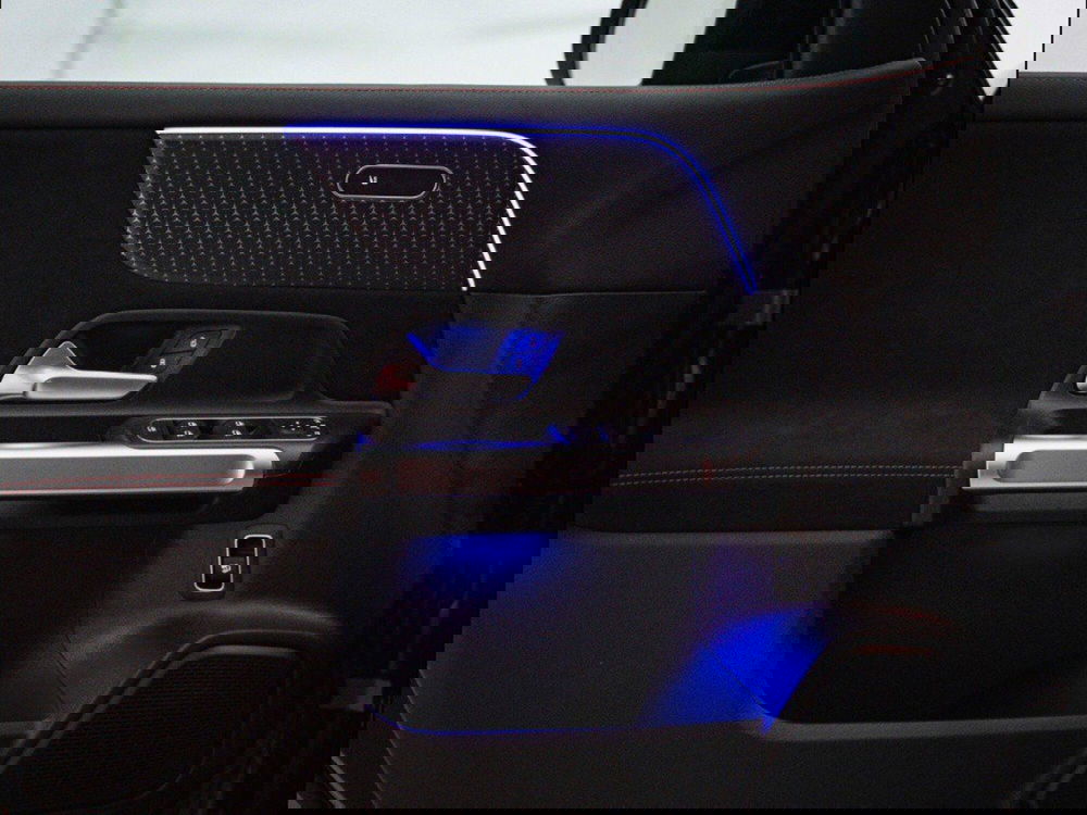 Mercedes-Benz GLB nuova a Macerata (14)