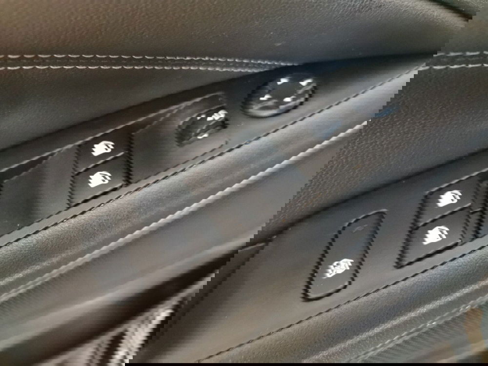 Opel Crossland usata a Taranto (16)