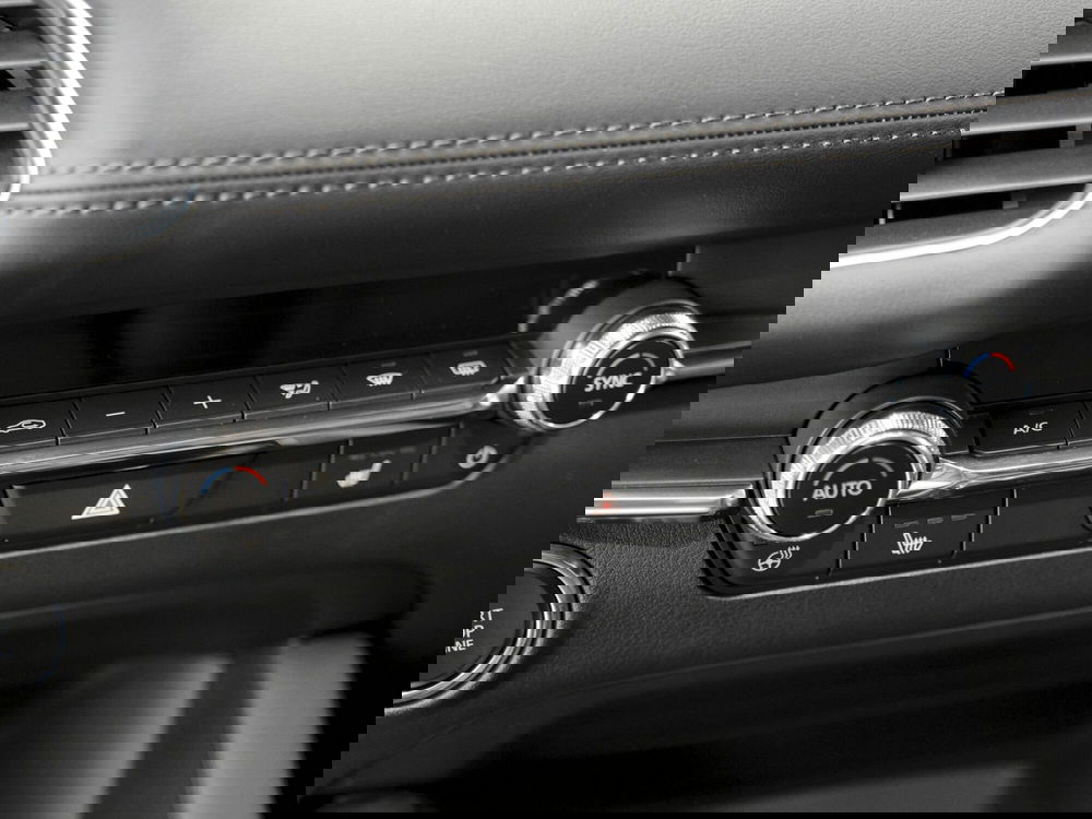 Mazda Mazda3 Hatchback nuova a Prato (11)