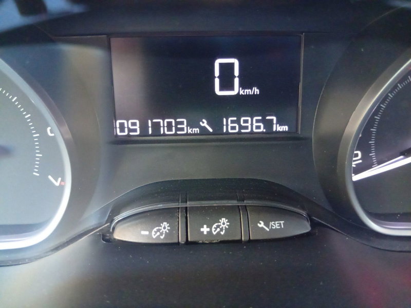 Peugeot 208 usata a Brescia (17)