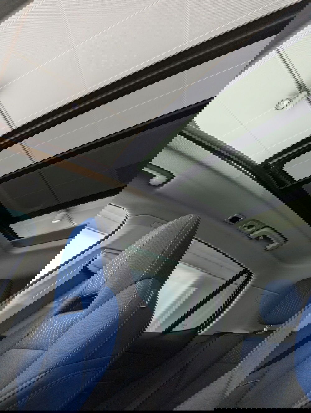Lynk & Co 01 usata a Pescara (15)