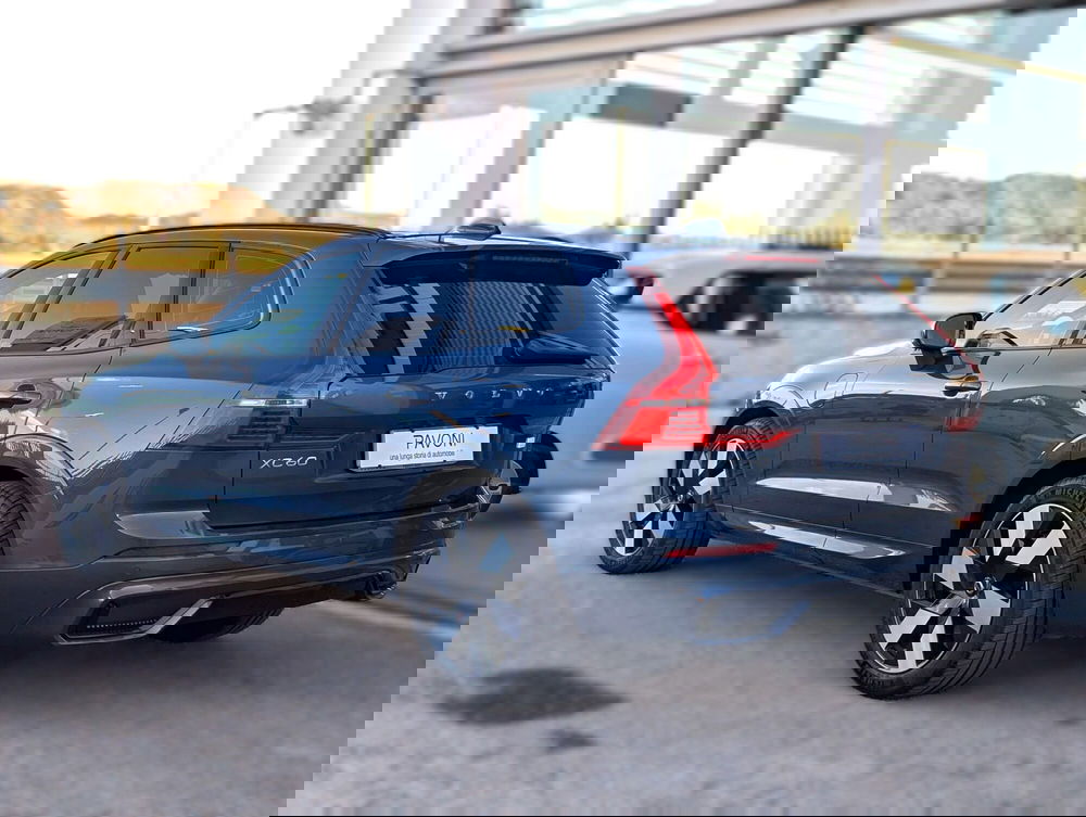Volvo XC60 usata a Pescara (4)