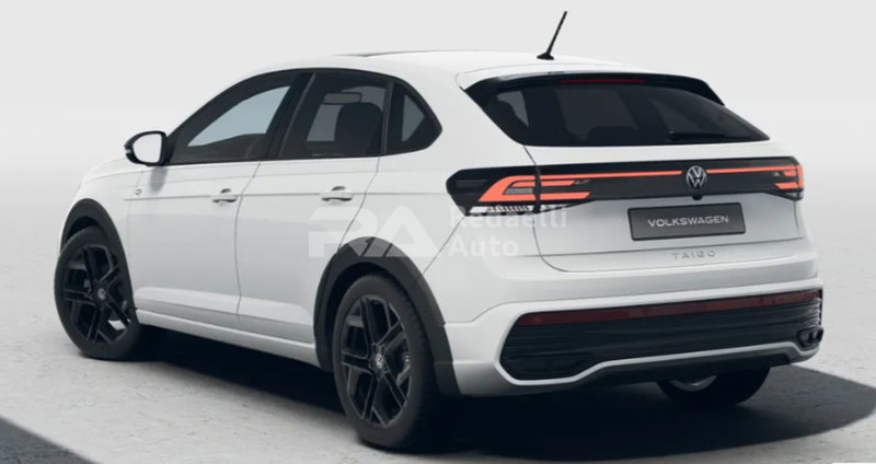 Volkswagen Taigo nuova a Lecco (3)