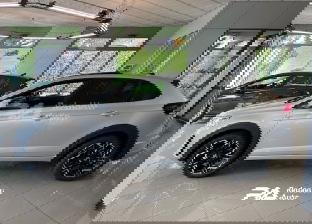 Volkswagen Taigo nuova a Lecco (5)