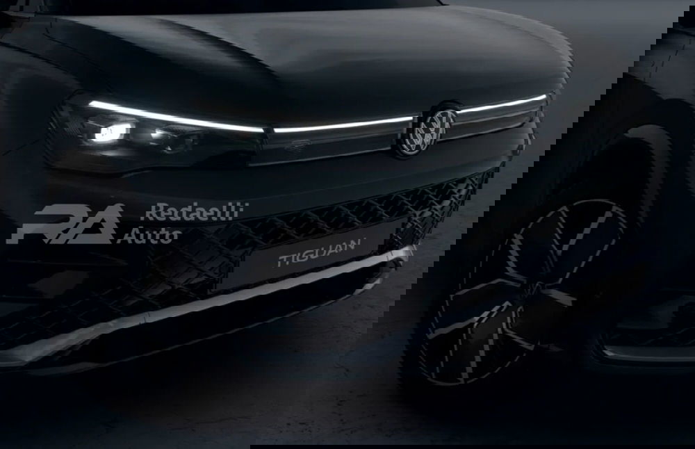 Volkswagen Tiguan nuova a Lecco (4)