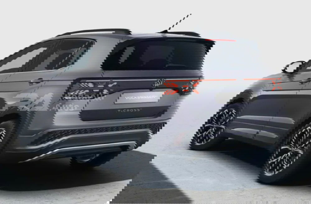 Volkswagen T-Cross nuova a Lecco (3)