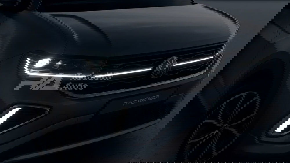 Volkswagen T-Cross nuova a Lecco (4)