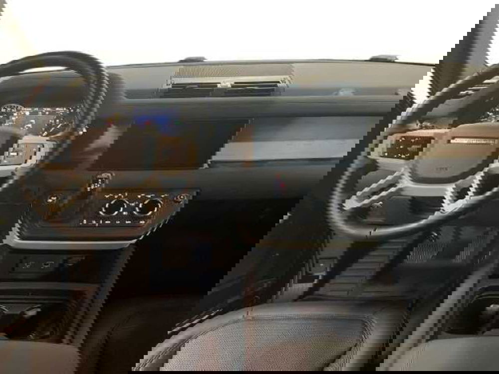 Land Rover Defender usata a Prato (11)
