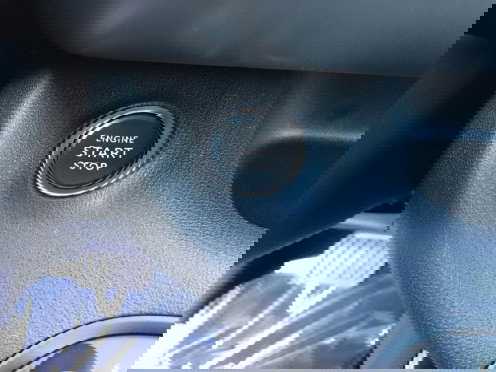 Jeep Avenger nuova a Cuneo (13)