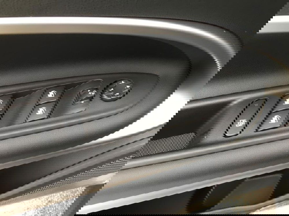 Jeep Avenger nuova a Cuneo (16)