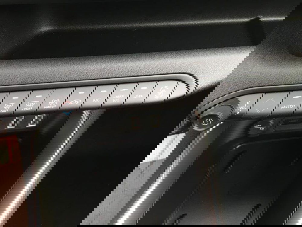 Jeep Avenger nuova a Cuneo (19)