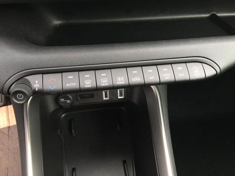 Jeep Avenger nuova a Cuneo (19)