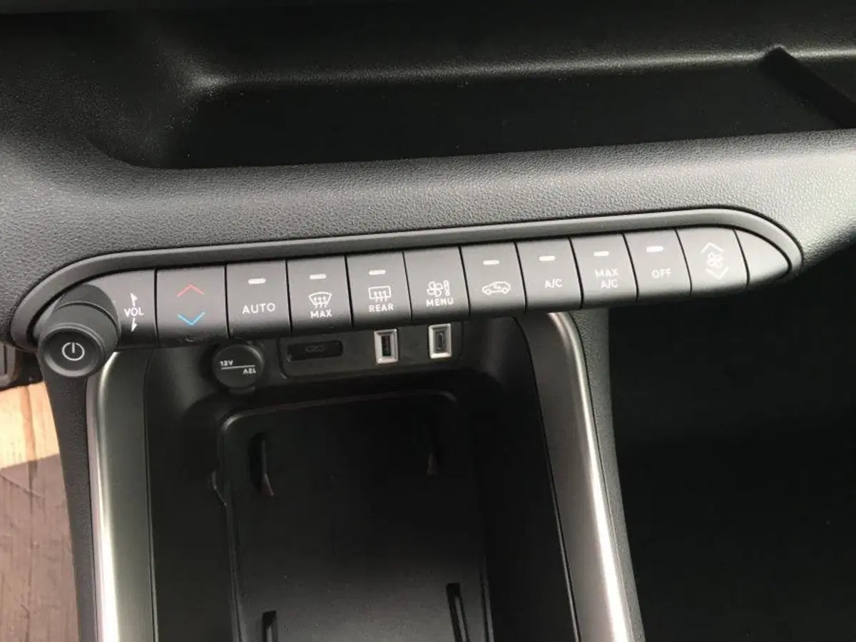 Jeep Avenger nuova a Cuneo (19)