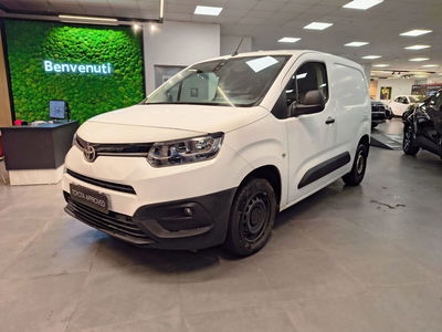 Toyota Proace City City 1.5D 100 CV S&amp;S PC 4p. Comfort del 2021 usata a Catanzaro