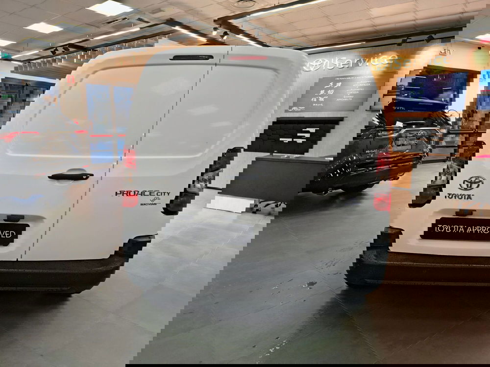 Toyota Proace City usata a Catanzaro (4)