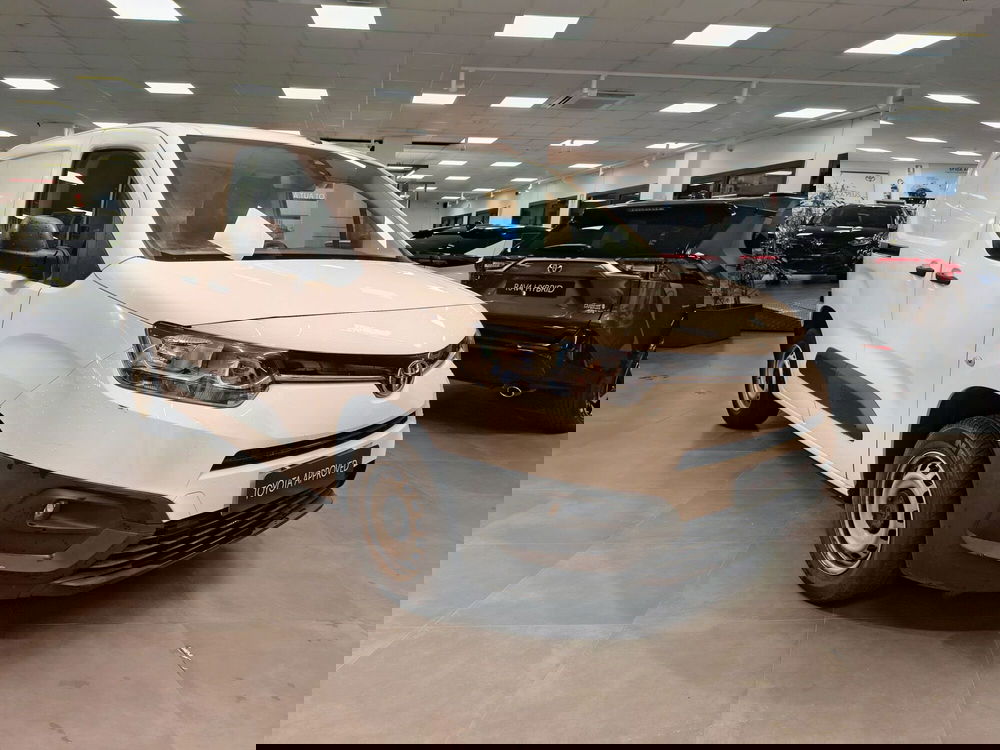Toyota Proace City usata a Catanzaro (7)