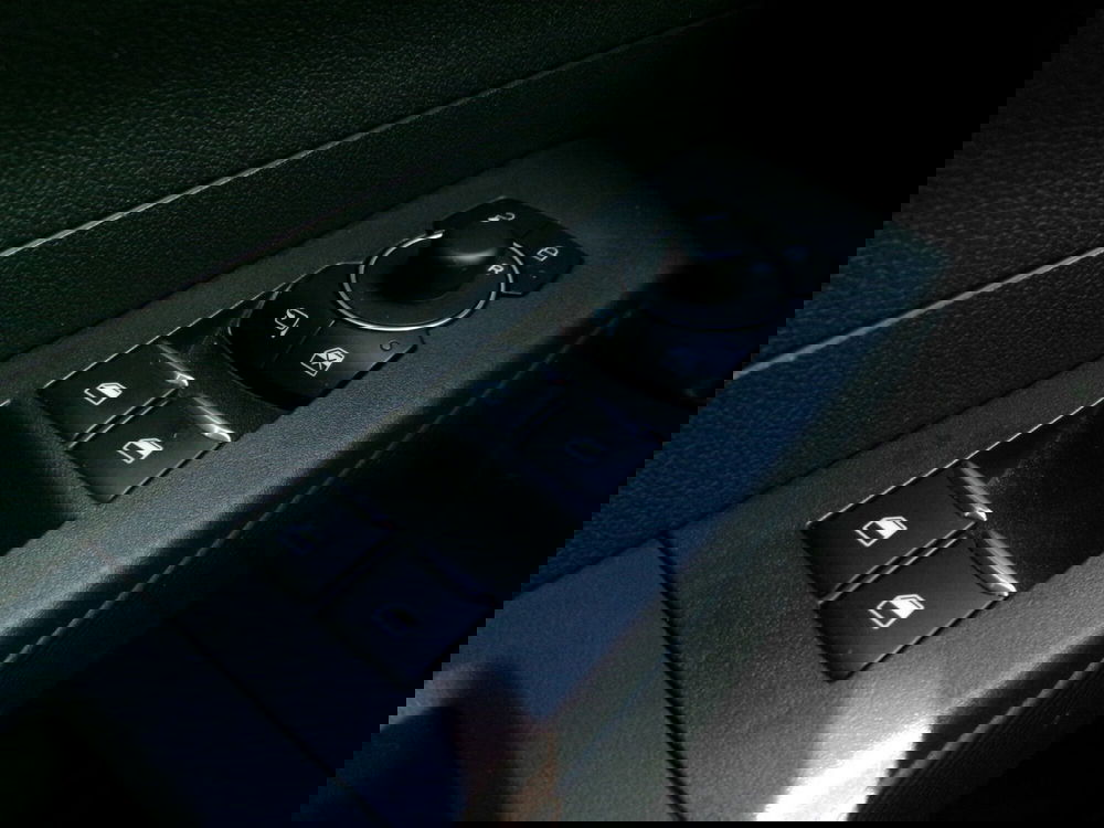 Ford Tourneo Courier usata a Venezia (19)