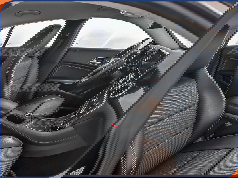 Mercedes-Benz CLA Shooting Brake usata a Milano (14)