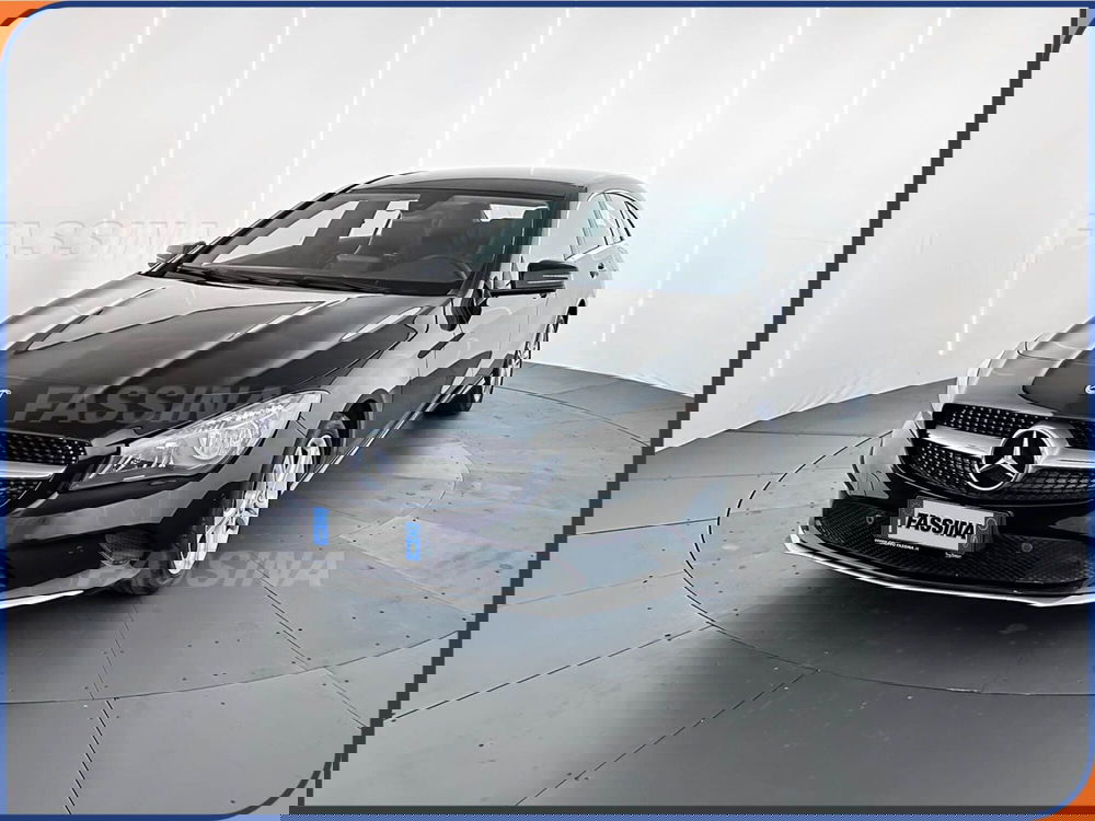 Mercedes-Benz CLA Shooting Brake usata a Milano (3)