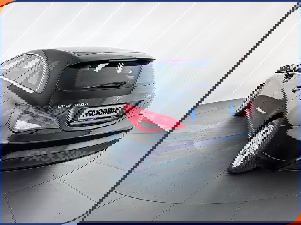 Mercedes-Benz CLA Shooting Brake usata a Milano (4)