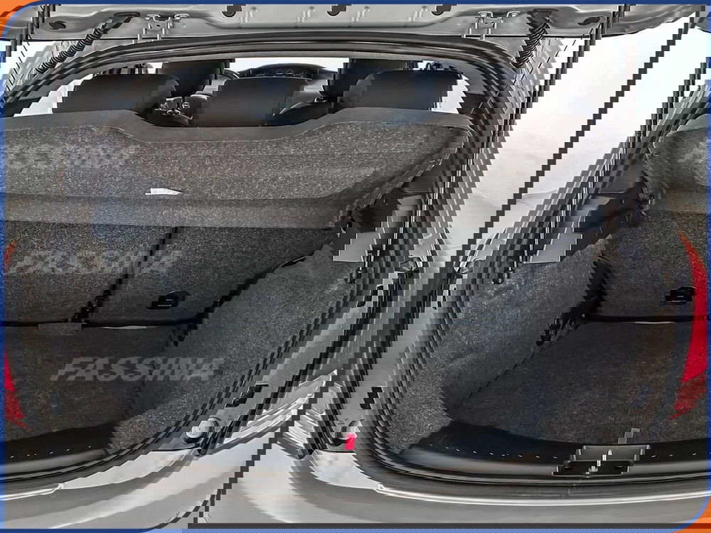 Lancia Ypsilon usata a Milano (11)