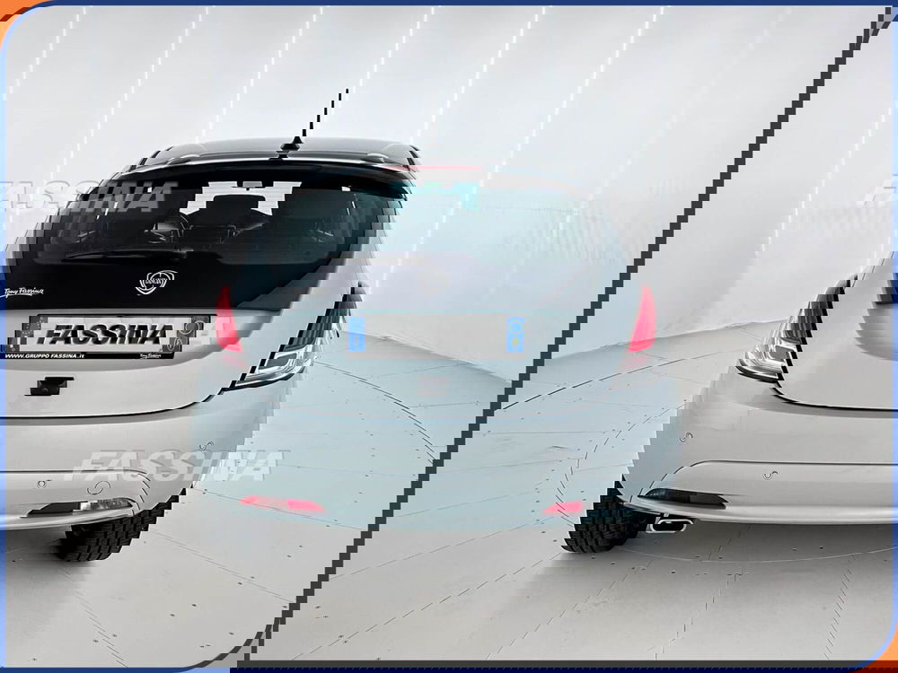 Lancia Ypsilon usata a Milano (5)