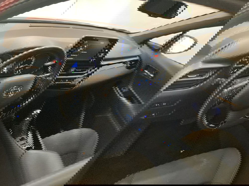 Toyota Toyota C-HR usata a Barletta-Andria-Trani (10)
