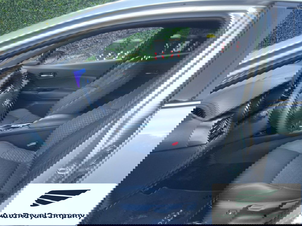 Toyota Toyota C-HR usata a Roma (10)