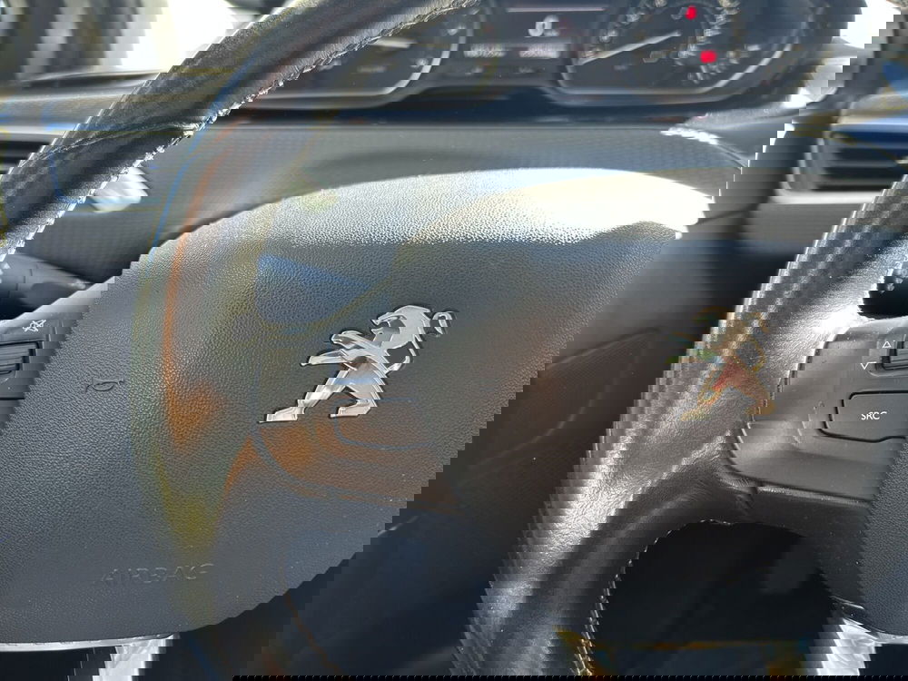 Peugeot 208 usata a Modena (17)