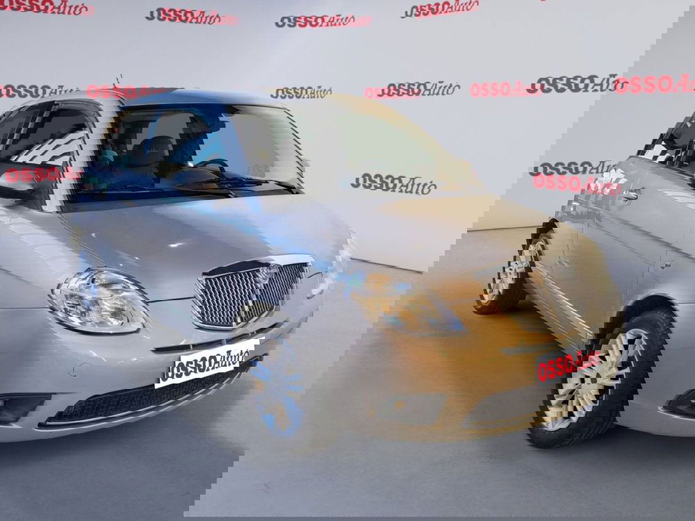 Lancia Ypsilon usata a Udine (2)