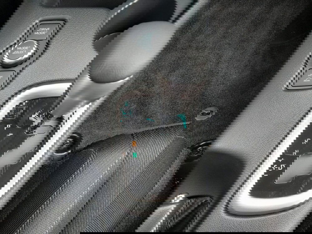 Toyota Hilux nuova a L'Aquila (8)