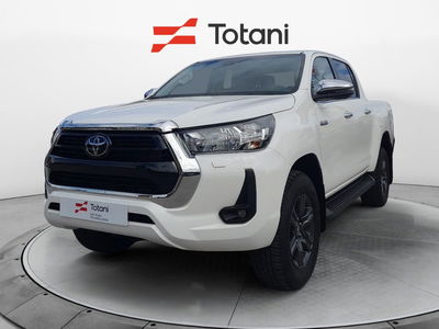 Toyota Hilux 2.8 d-4d 48V double cab Lounge auto nuova a L&#039;Aquila
