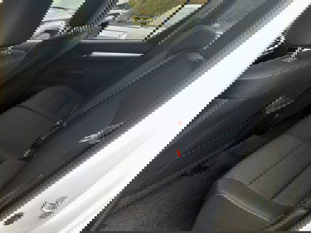 Toyota Hilux nuova a L'Aquila (15)