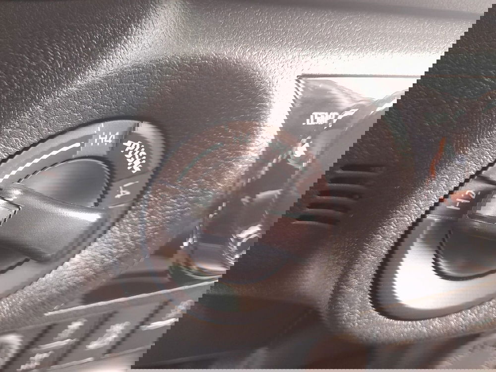 Toyota Hilux nuova a L'Aquila (19)