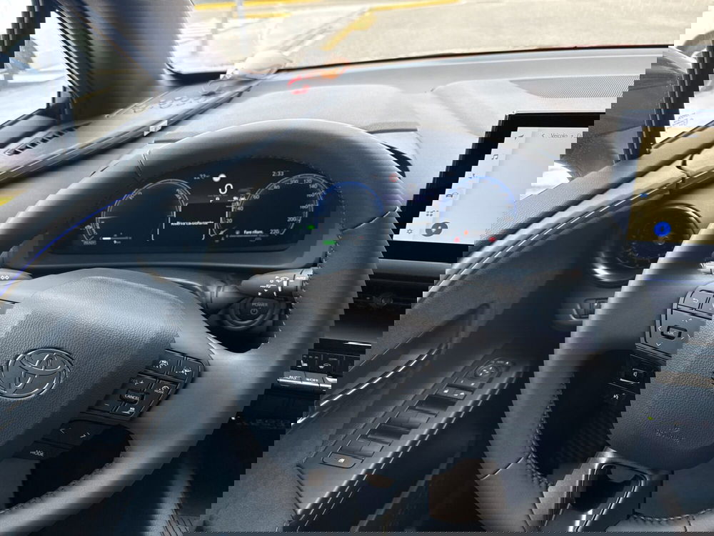 Toyota Toyota C-HR nuova a Reggio Calabria (12)