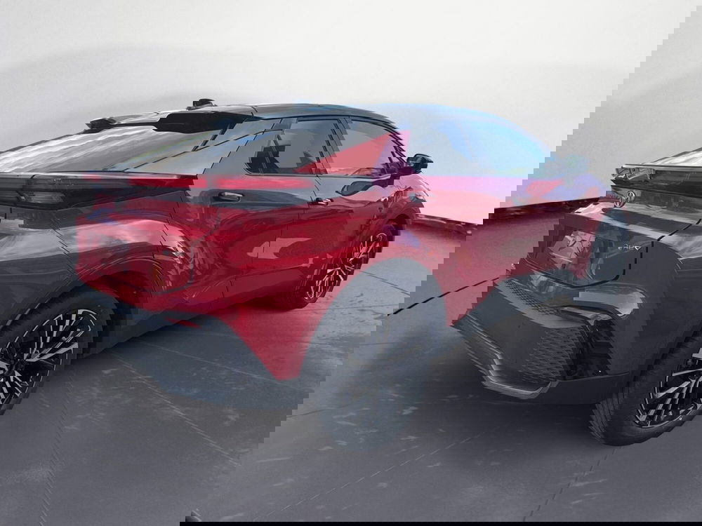 Toyota Toyota C-HR nuova a Reggio Calabria (4)