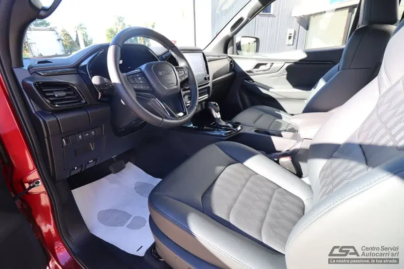 Isuzu D-Max Pick-up nuova a Bologna (7)