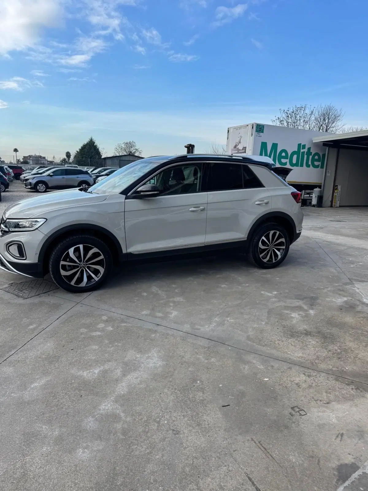 Volkswagen T-Roc usata a Caserta (2)