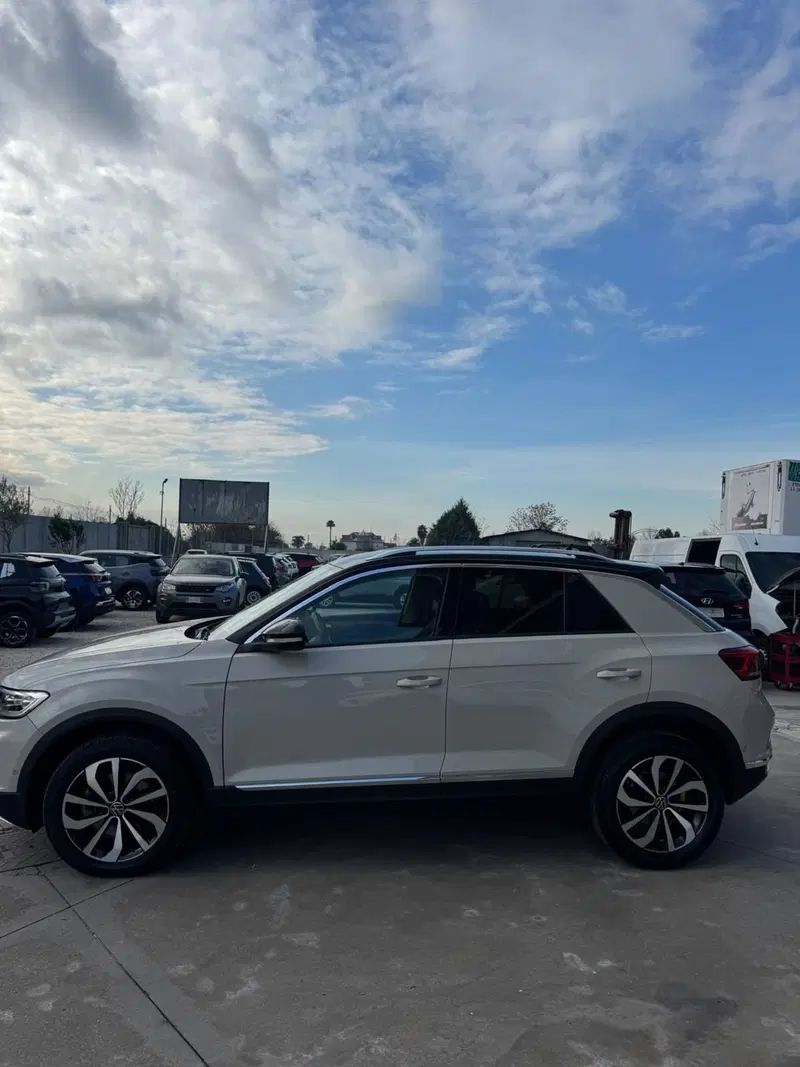 Volkswagen T-Roc usata a Caserta (3)