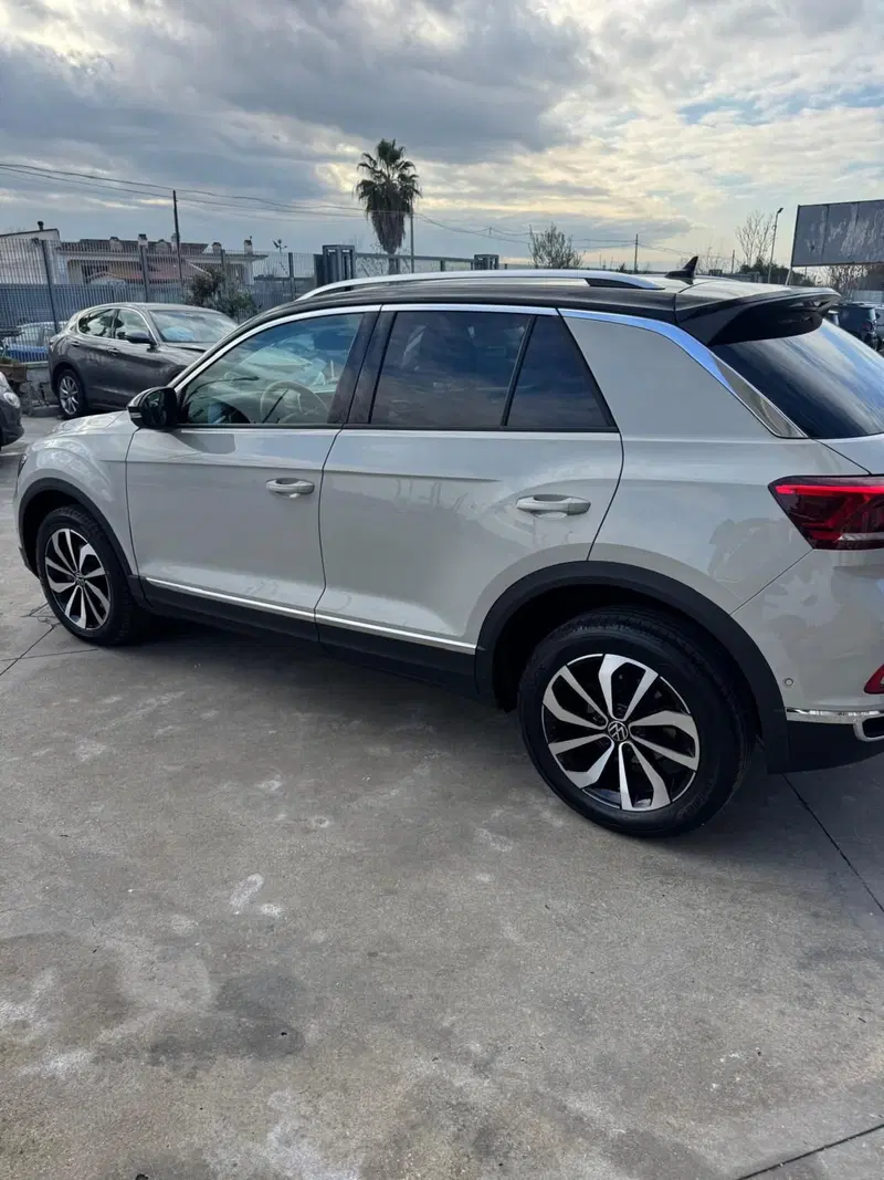 Volkswagen T-Roc usata a Caserta (4)