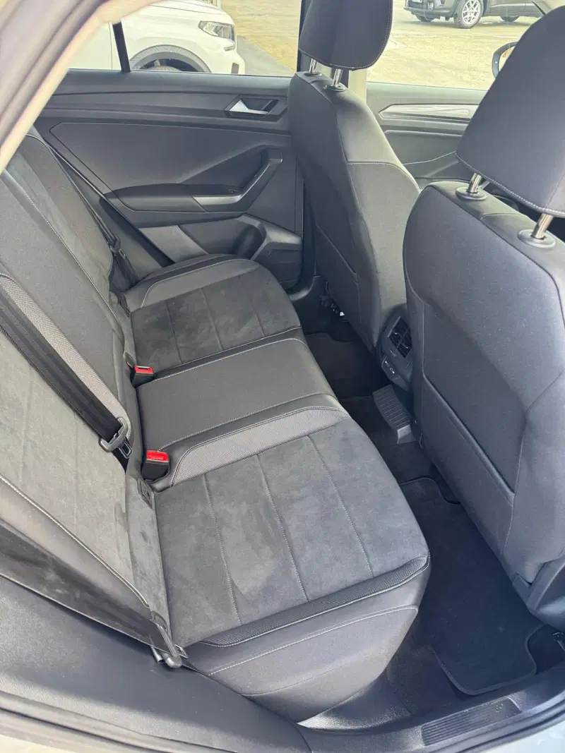 Volkswagen T-Roc usata a Caserta (9)
