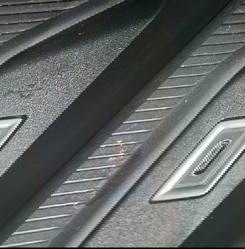 Alfa Romeo Junior usata a Terni (20)