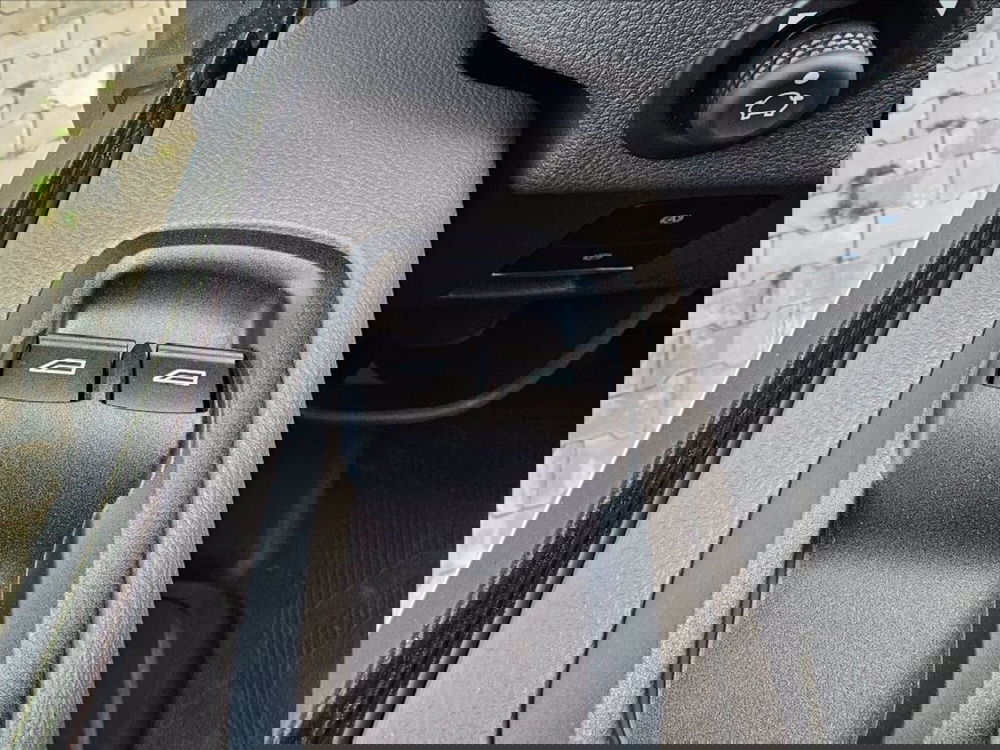 Ford Transit Furgone nuova a Palermo (15)