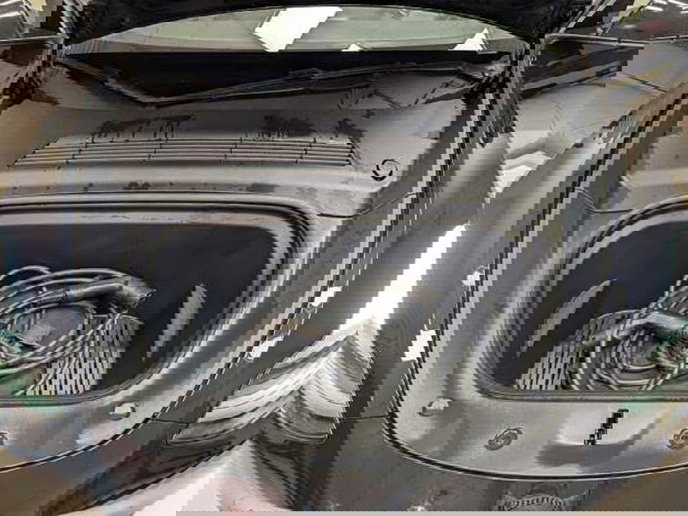 Tesla Model Y usata a Teramo (10)