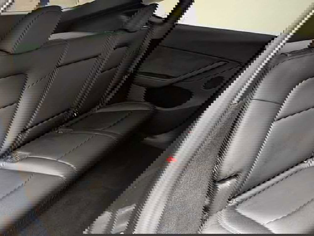 Tesla Model Y usata a Teramo (14)