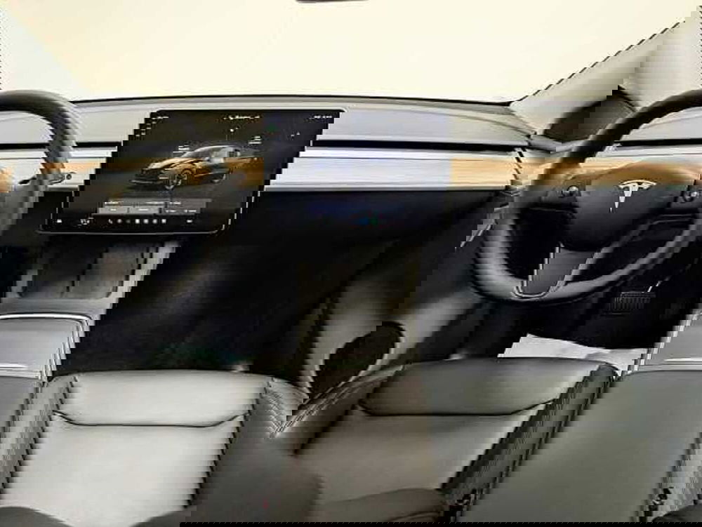 Tesla Model Y usata a Teramo (16)