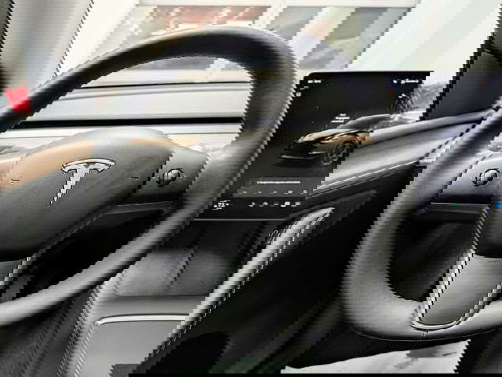 Tesla Model Y usata a Teramo (17)