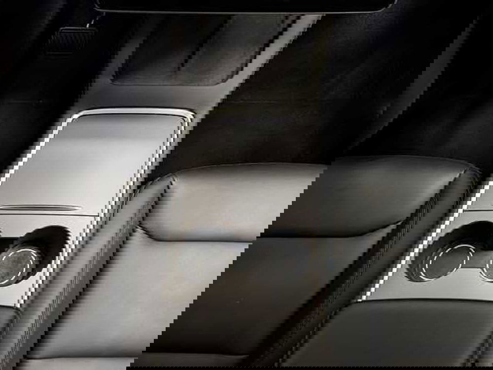 Tesla Model Y usata a Teramo (20)